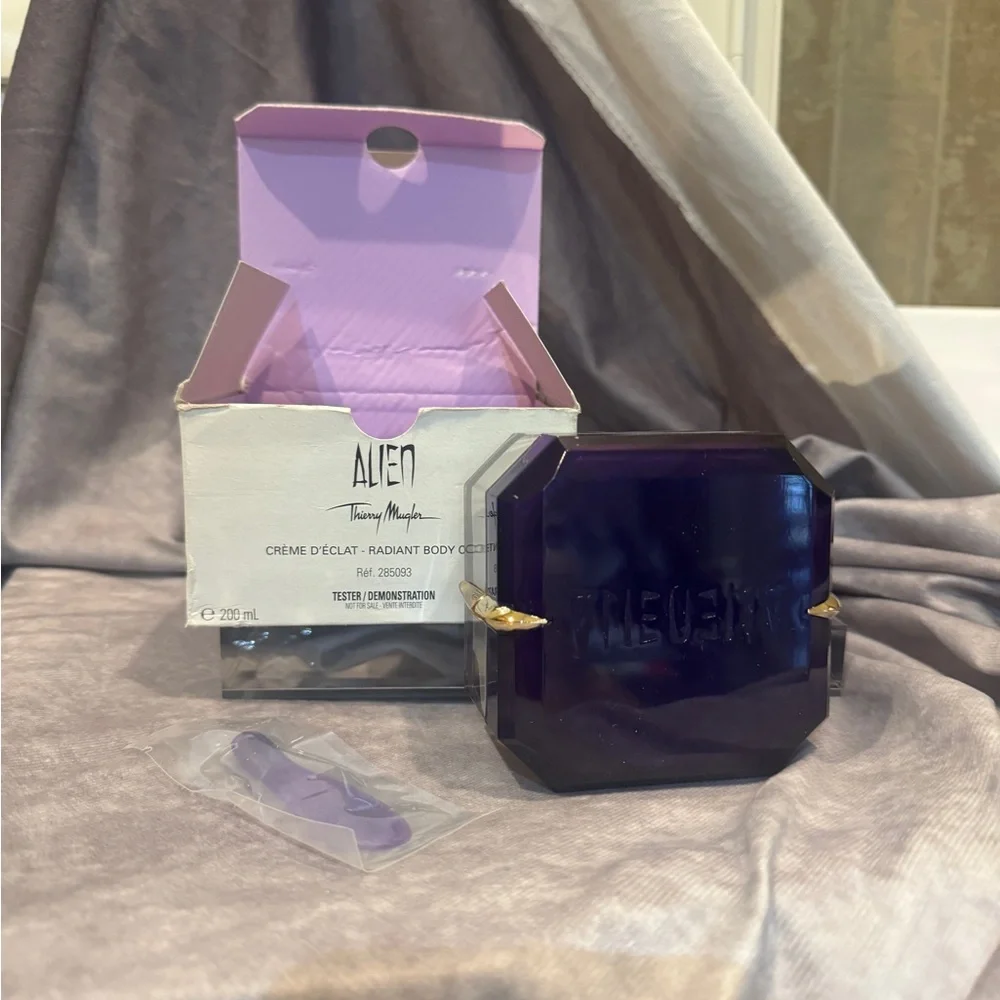 Thierry Mugler Alien Beautifying Body Cream